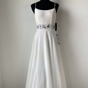 NWT CITY STUDIO Iridescent White Tulle Floral Gemstone Waist Formal Gown, Sz 9